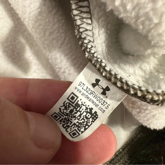 Under Armour Realtree Xtra camo/pink hoodie sweatshirt, size 2XL - Picture 13 of 16